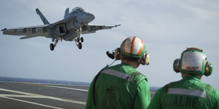 Винищувач F/A-18 Super Hornet