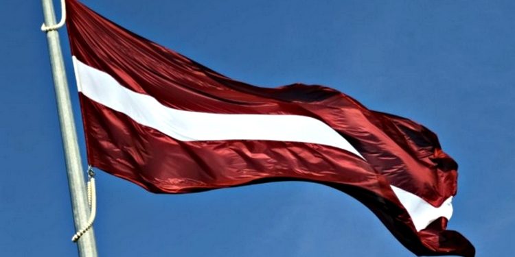 Прапор Латвії.