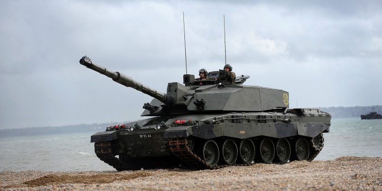Танк Challenger 2