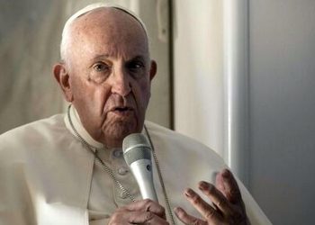 Папа Римський.