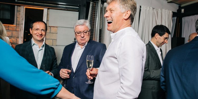 Дмитро Пєсков