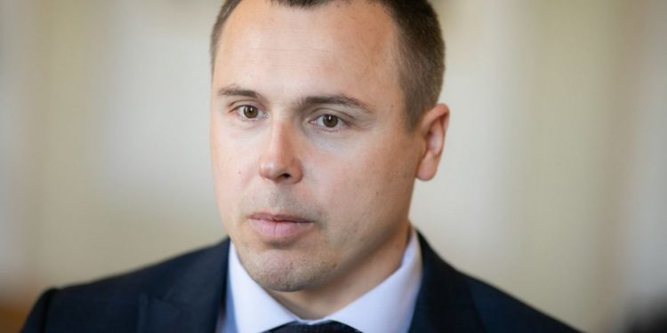 Роман Костенко