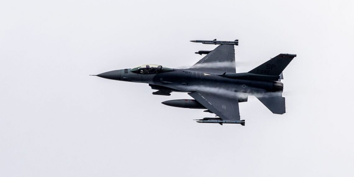 F-16