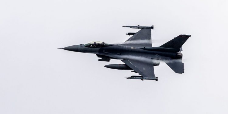 F-16