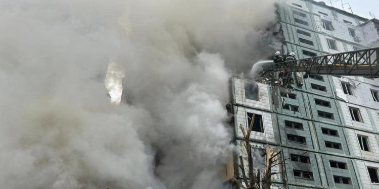 Ракетні обстріли України