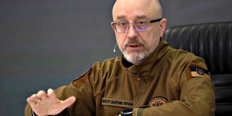Рєзніков.