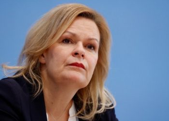 Ненсі Фезер