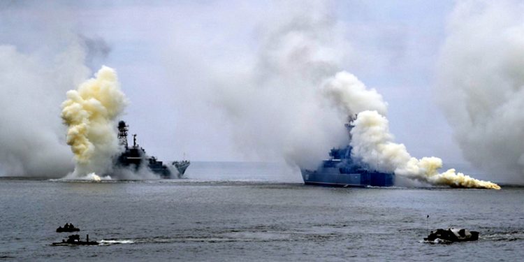 Російські військові кораблі.