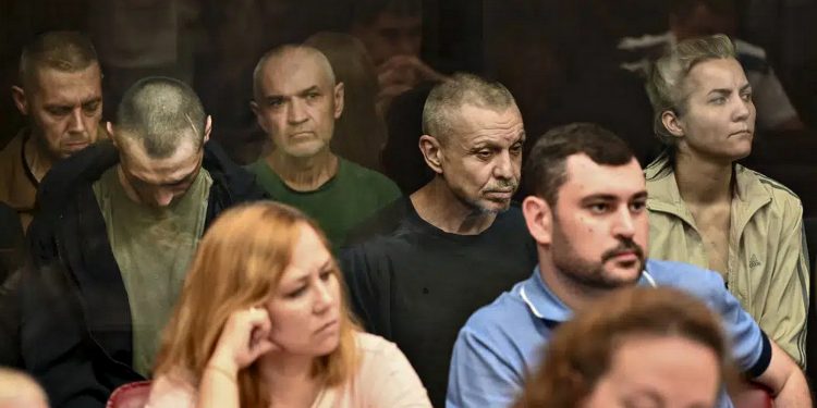 Суд над "азовцями".