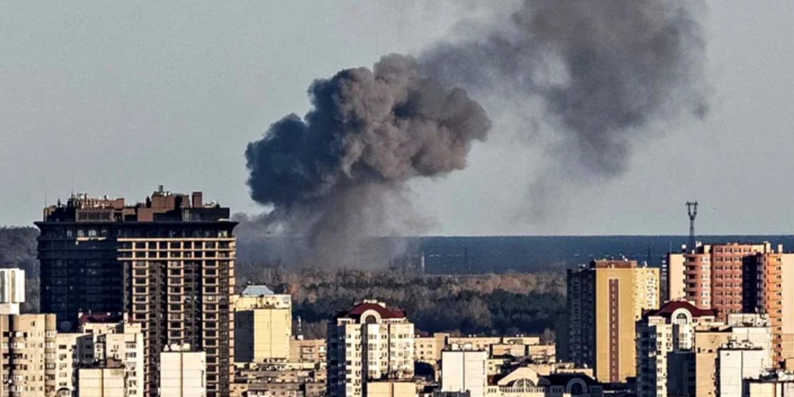 Обстріл України.