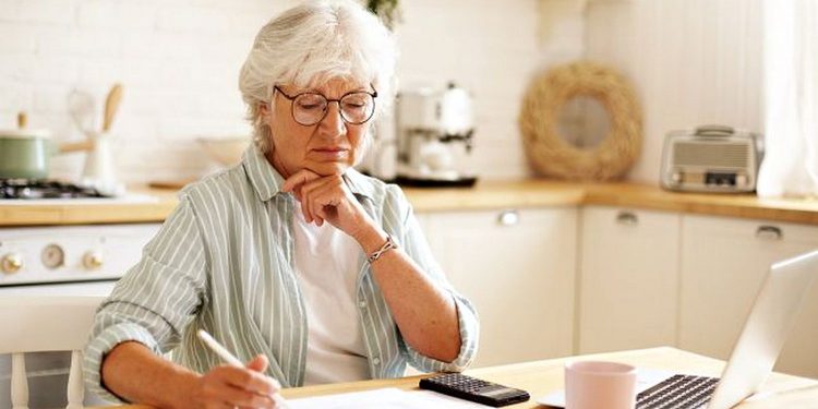 Пенсіонерка.