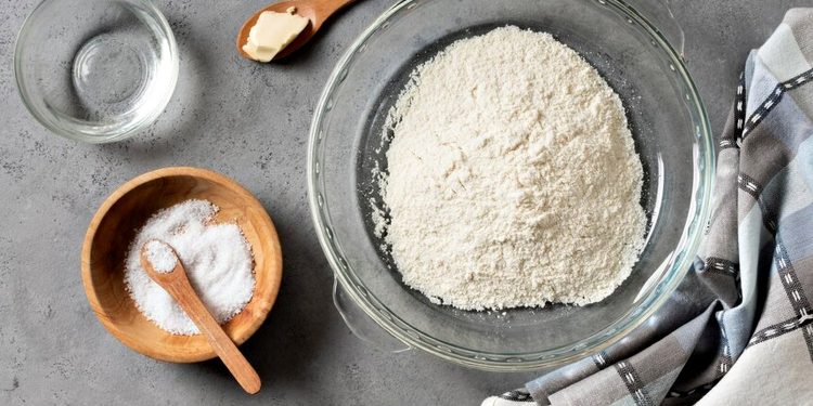 Спеції та борошно.