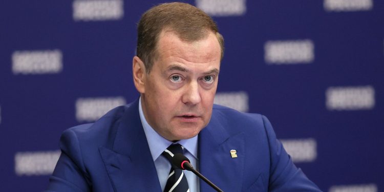 Дмитро Медведєв