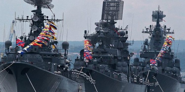 Російські військові кораблі.