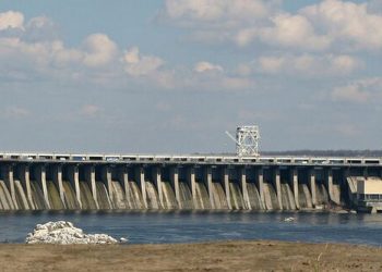 Дніпровська ГЕС.