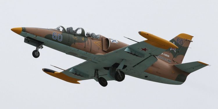Літак ЗС РФ Л-39 "Алігатор"