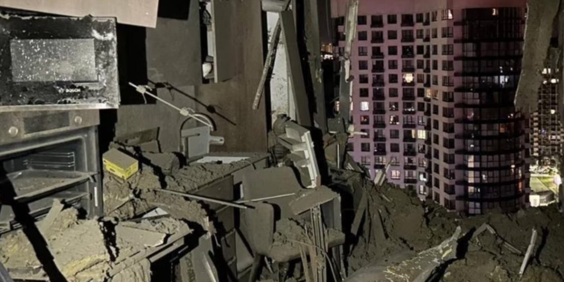 Удар БПЛА по Києву