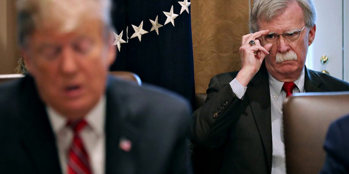 Трамп і Болтон.