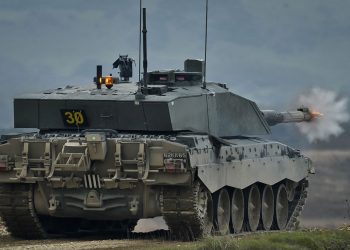 Танк Challenger 2