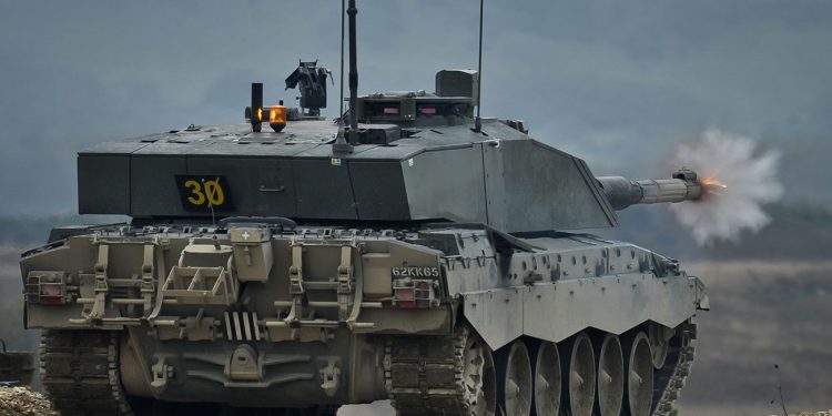 Танк Challenger 2