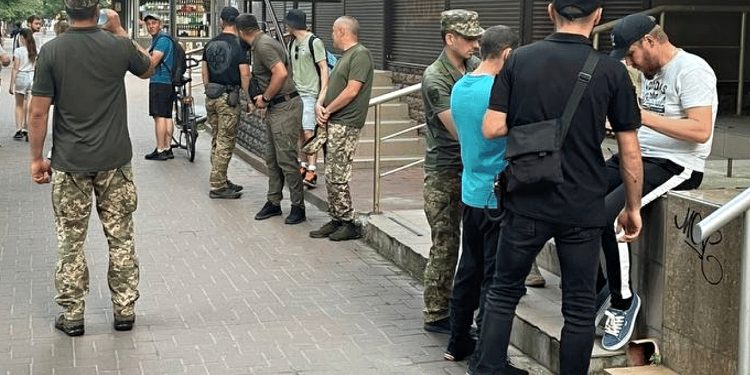 Військові України.