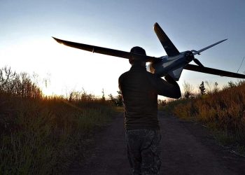 Запуск дрона.