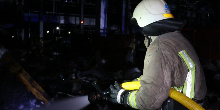 Рятувальники.