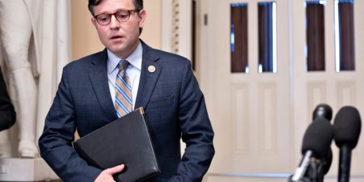 Майк Джонсон.