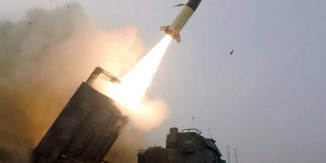 Запуск ракети ATACMS