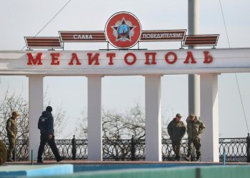 Російські окупанти у Мелітополі