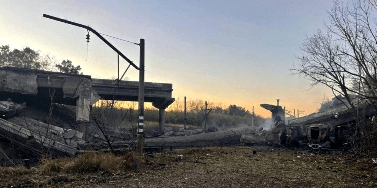 Підірваний міст.