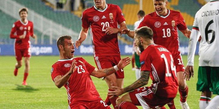 Угорські футболісти.