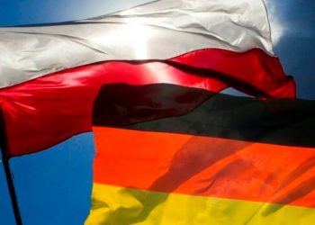 Прапори Польщі та Німеччини.