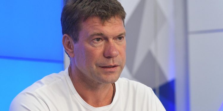 Олег Царьов