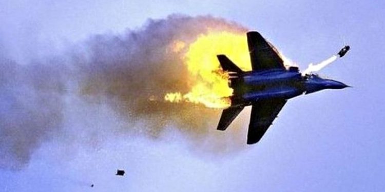 Збитий літак.