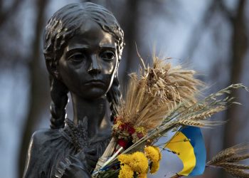 Пам'ятник Голодомору.