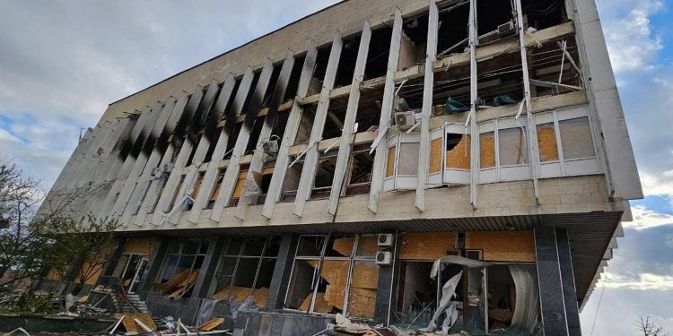 Руйнування в Херсоні.