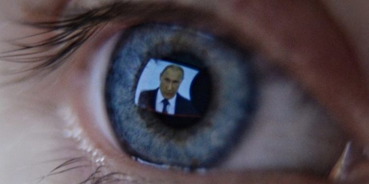 Путін у телевізорі.