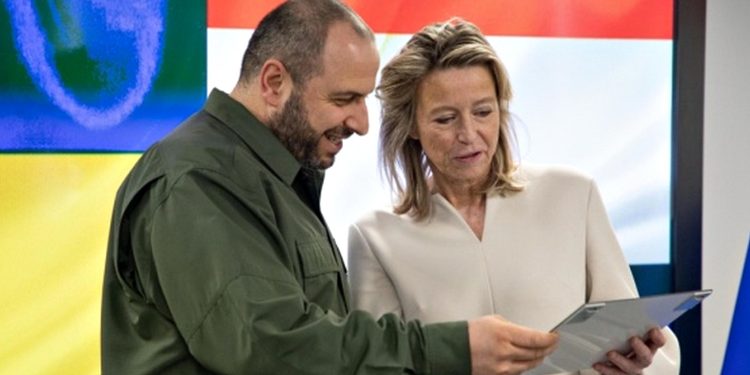 Умєров і Оллонгрен.