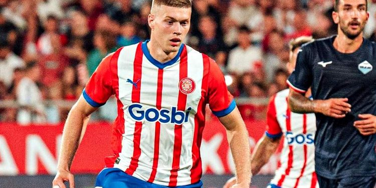 Артем Довбик.