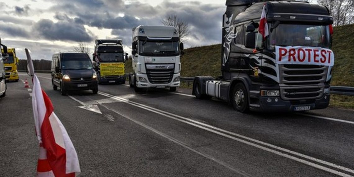 Протест на кордоні.