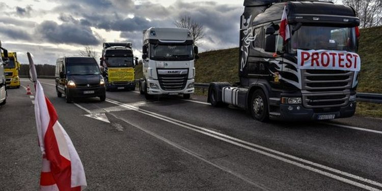 Протест на кордоні.