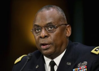 Ллойд Остін