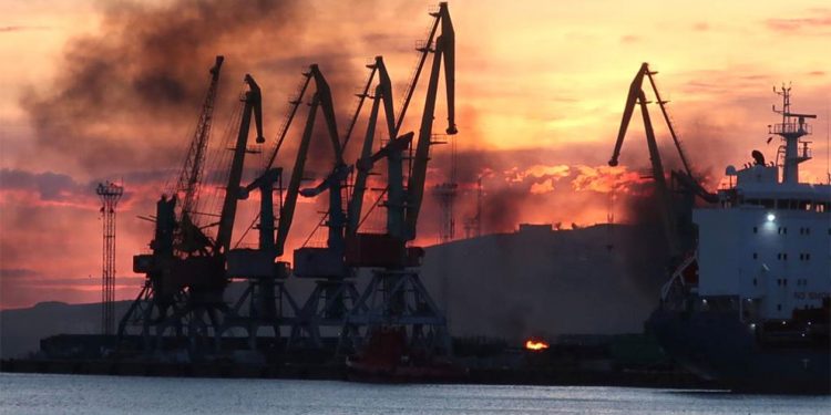 Удар по ВДК РФ "Новочеркаськ" у Феодосії 26 грудня
