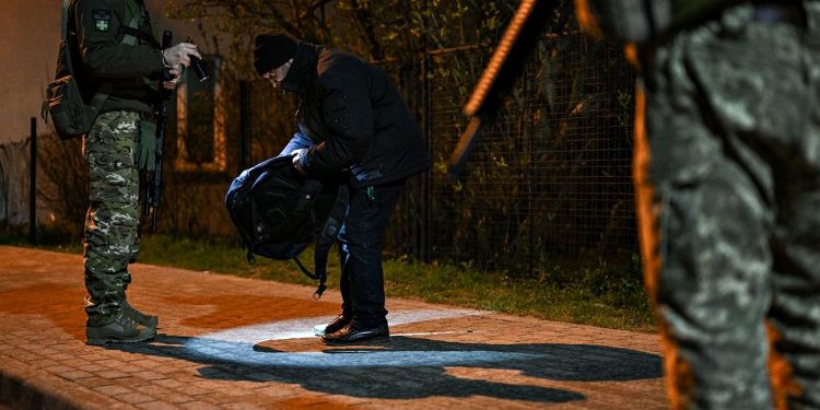 Комендантська година.