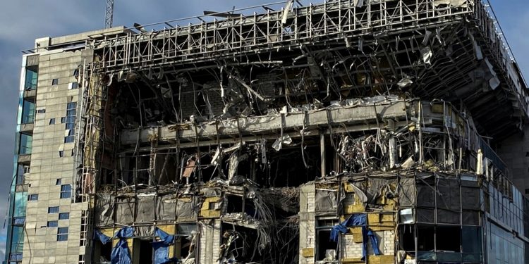 Обстріл готелю.