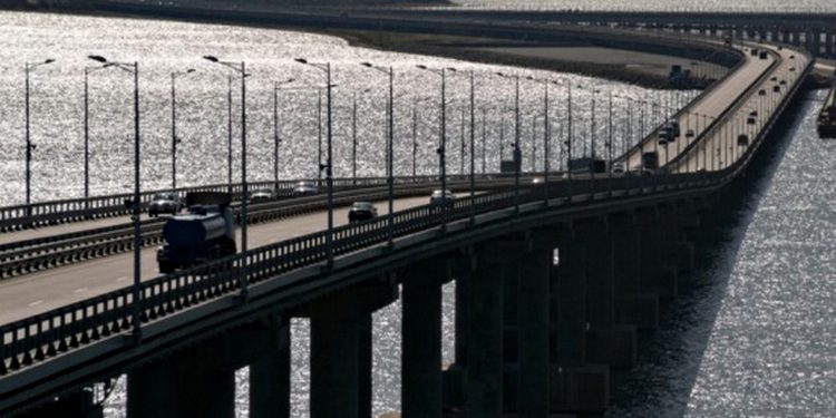 Кримський міст.