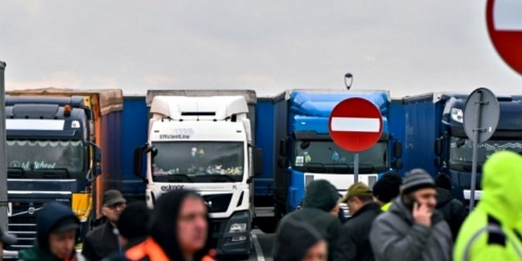 Українські водії у Польщі.