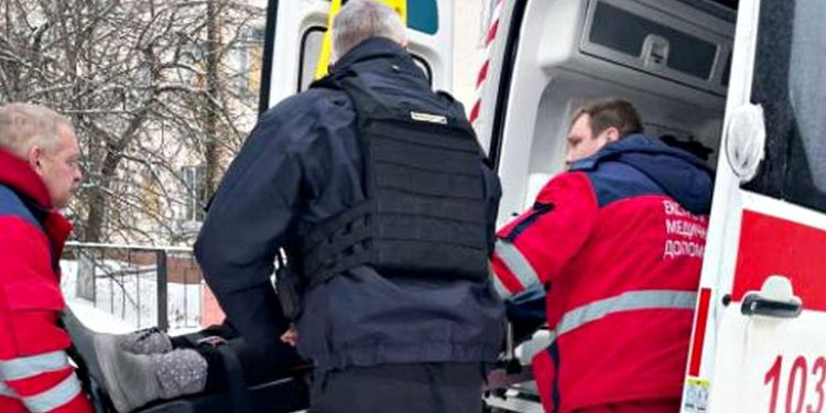 Евакуація постраждалих.