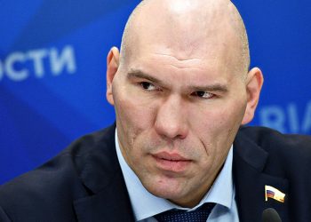 Микола Валуєв.